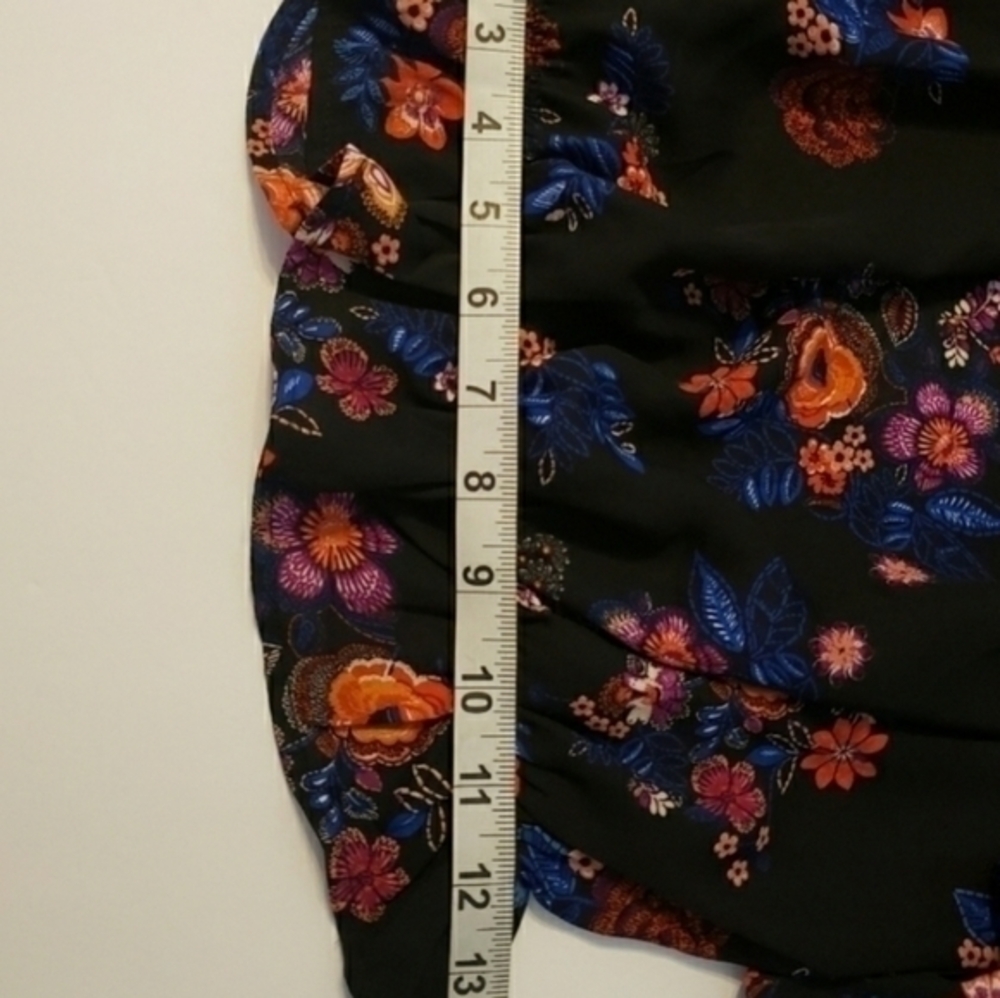 Lily White Floral Ruffle Puff Sleeves Croptop Blouse‎ Top Small NWT - Picture 9 of 10